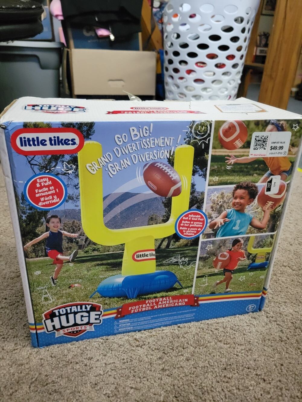 Little Tikes Totally Huge Sports Football 2 Pc Set with Goal Post & Football New